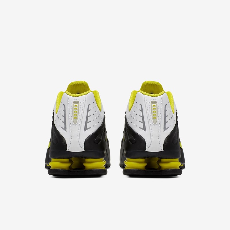 Nike Shox R4 Sneakers Herre Sort | IV8976-387